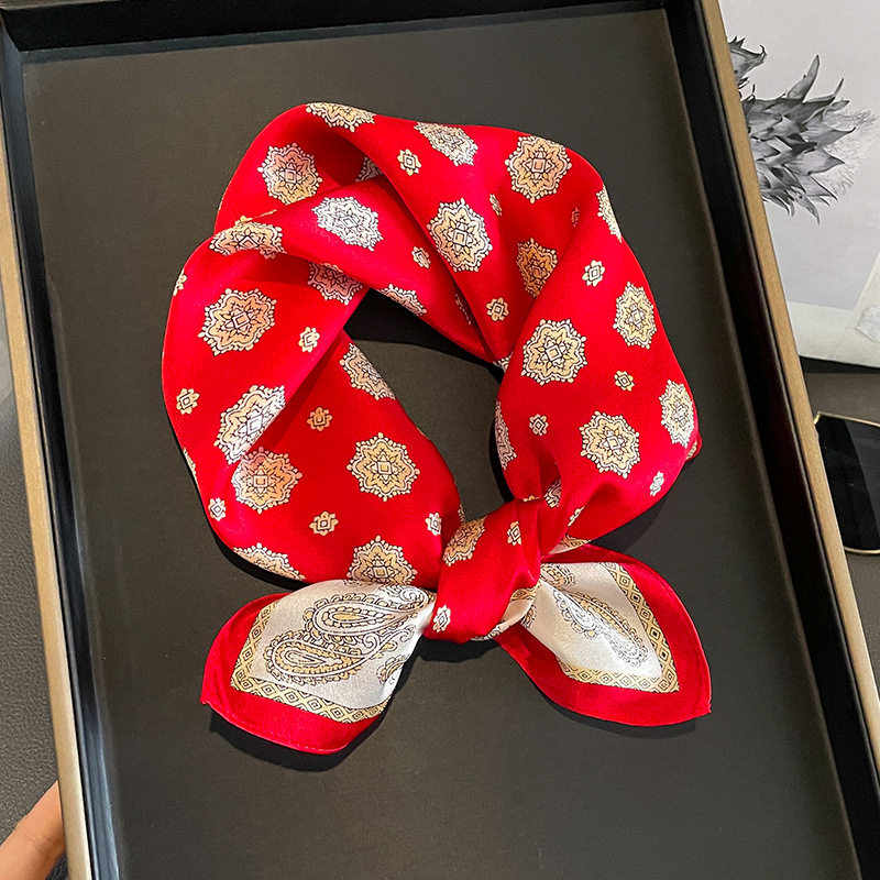 大红色腰果花丝巾小方巾女春薄款桑蚕丝真丝围巾装饰职业银行领巾