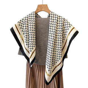 韩系小香风字母米色丝巾女春夏防晒纱巾包头裹胸围巾90大方巾披肩