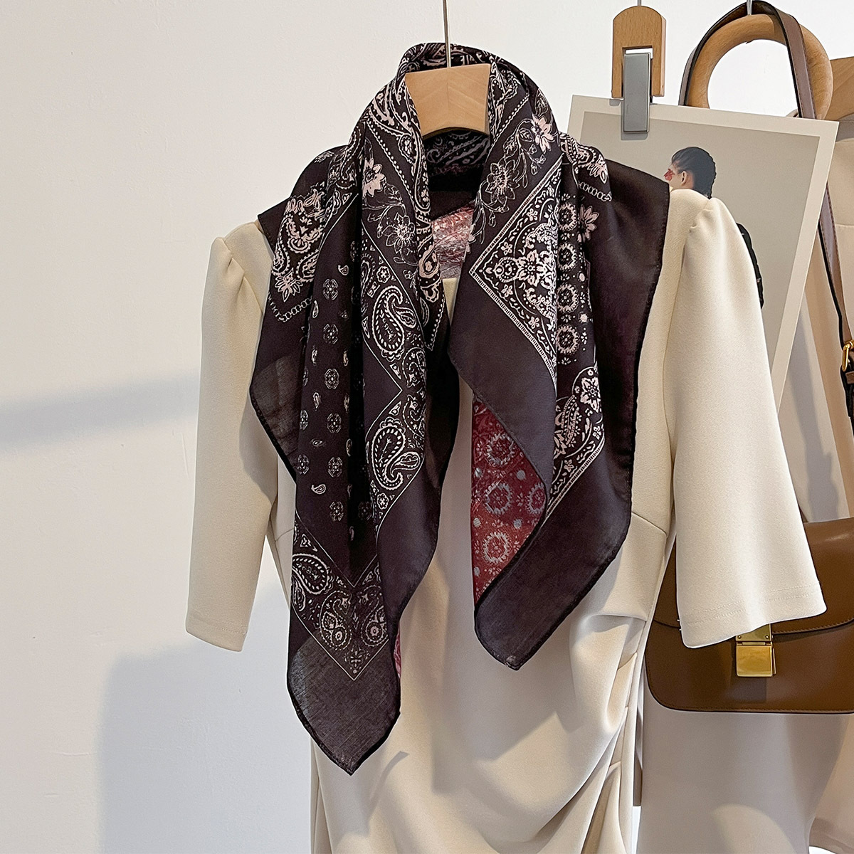 复古黑色棉麻丝巾系脖小方巾