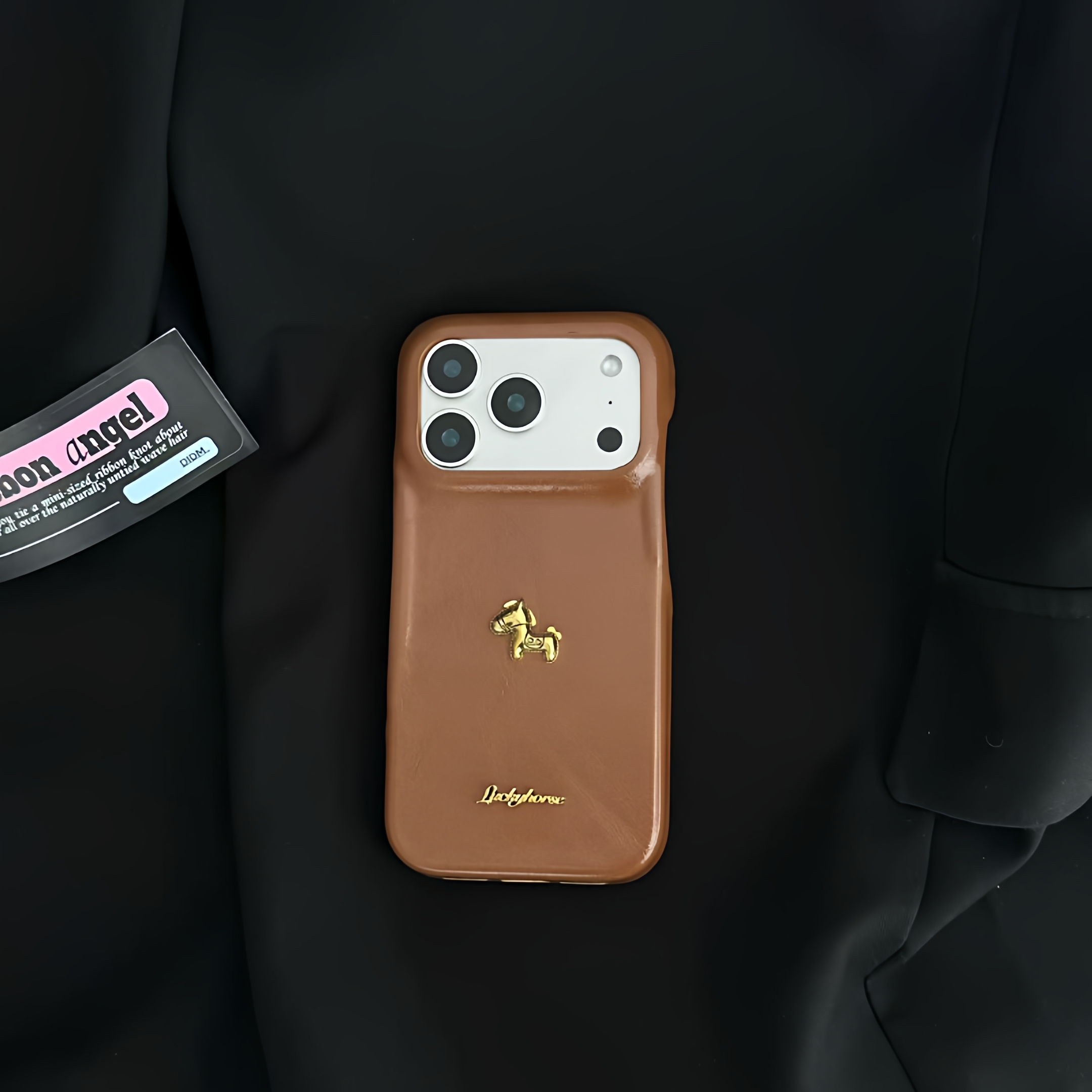 ins风韩系复古皮质棕立体小马iphone16promax手机壳全包创意15新款17promax全包13防摔14保护套