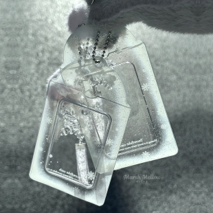 原创设计冬日雪花透明ins风追星小卡套展示饭卡校园硬卡套拍立得