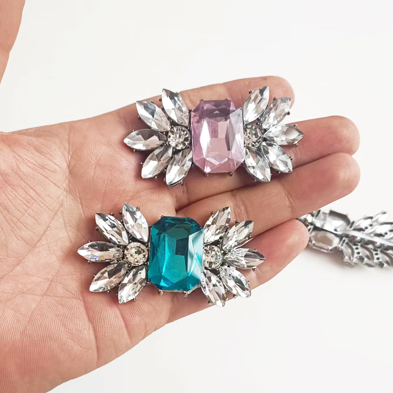 女童鞋金属配饰可粘贴可抓扣新款