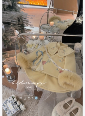 Spring韩国童装2025冬季新款宝宝新中式呢子刺绣云肩羽绒加厚套装