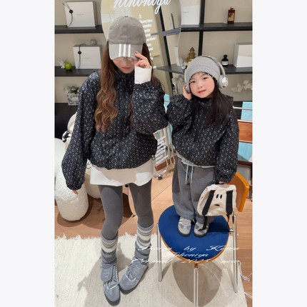 Spring韩国童装2025年秋季新款亲子碎花防风冲锋衣女小童连帽外套