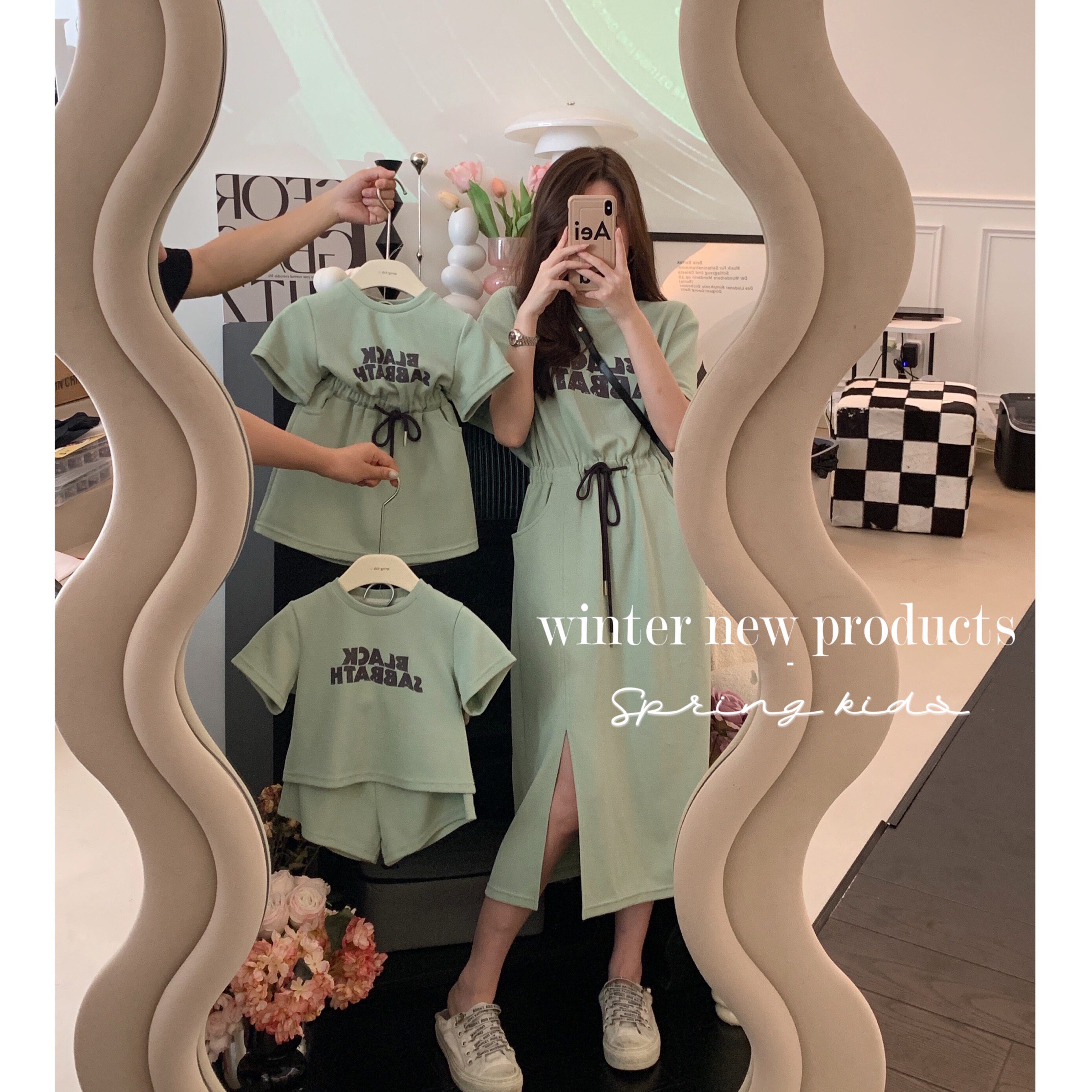 봄 한국 아동복 엄마와 딸 여름 거리 밝은 녹색 졸라 매는 끈 티셔츠 스커트 아동 캐주얼 티셔츠 반바지 정장