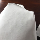 F3285白色漆皮邹面羊皮真皮手工DIY皮料1.2 1.4mm偏软