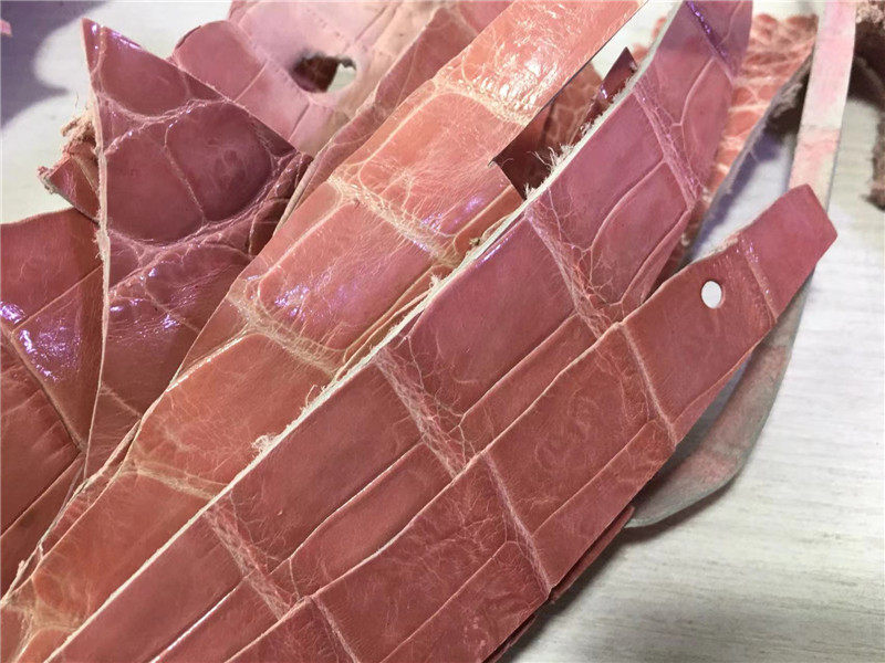 粉色鳄鱼纹表带料皮料库存清仓