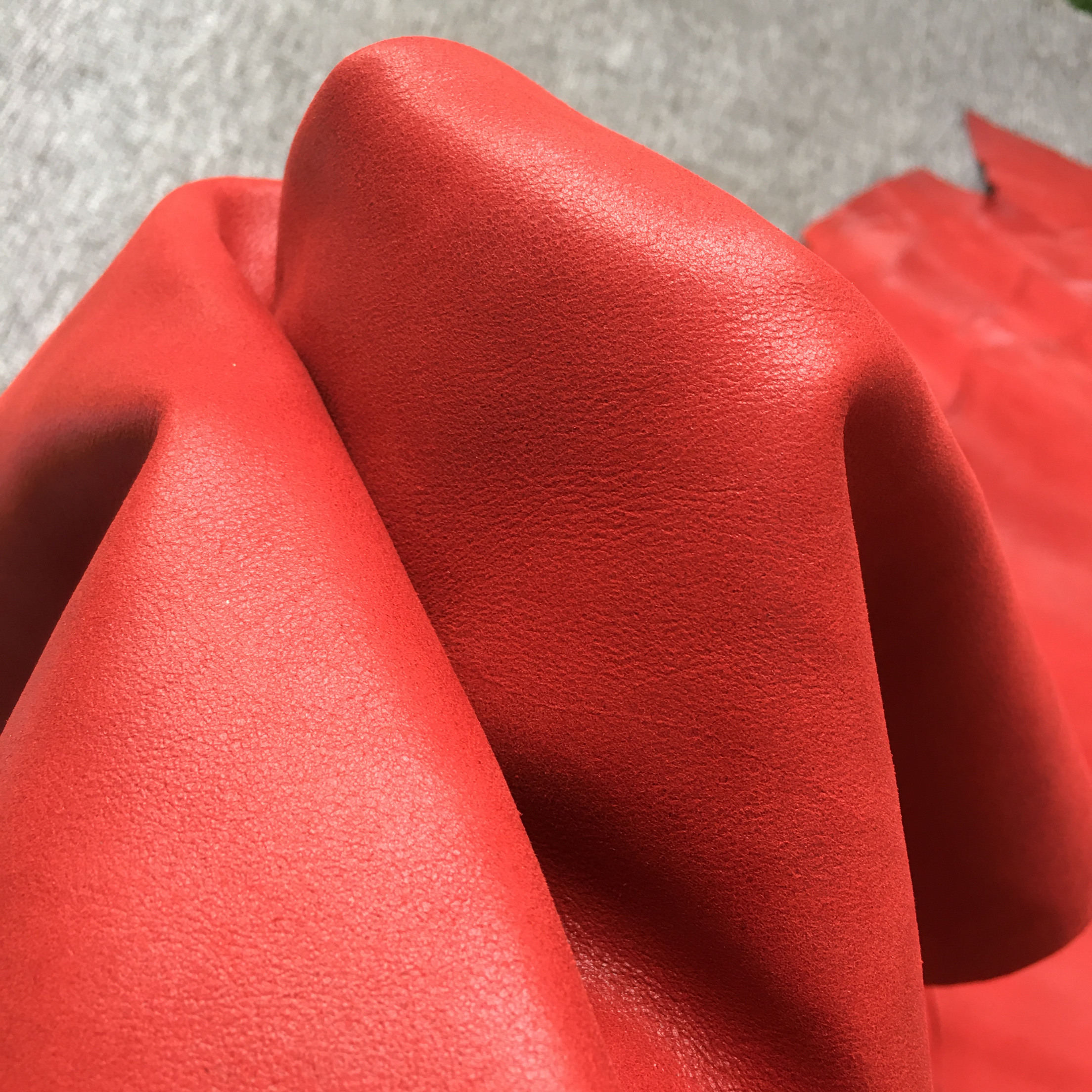 F4235红色反面爆裂纹羊皮真皮手工DIY皮料0.8mm软