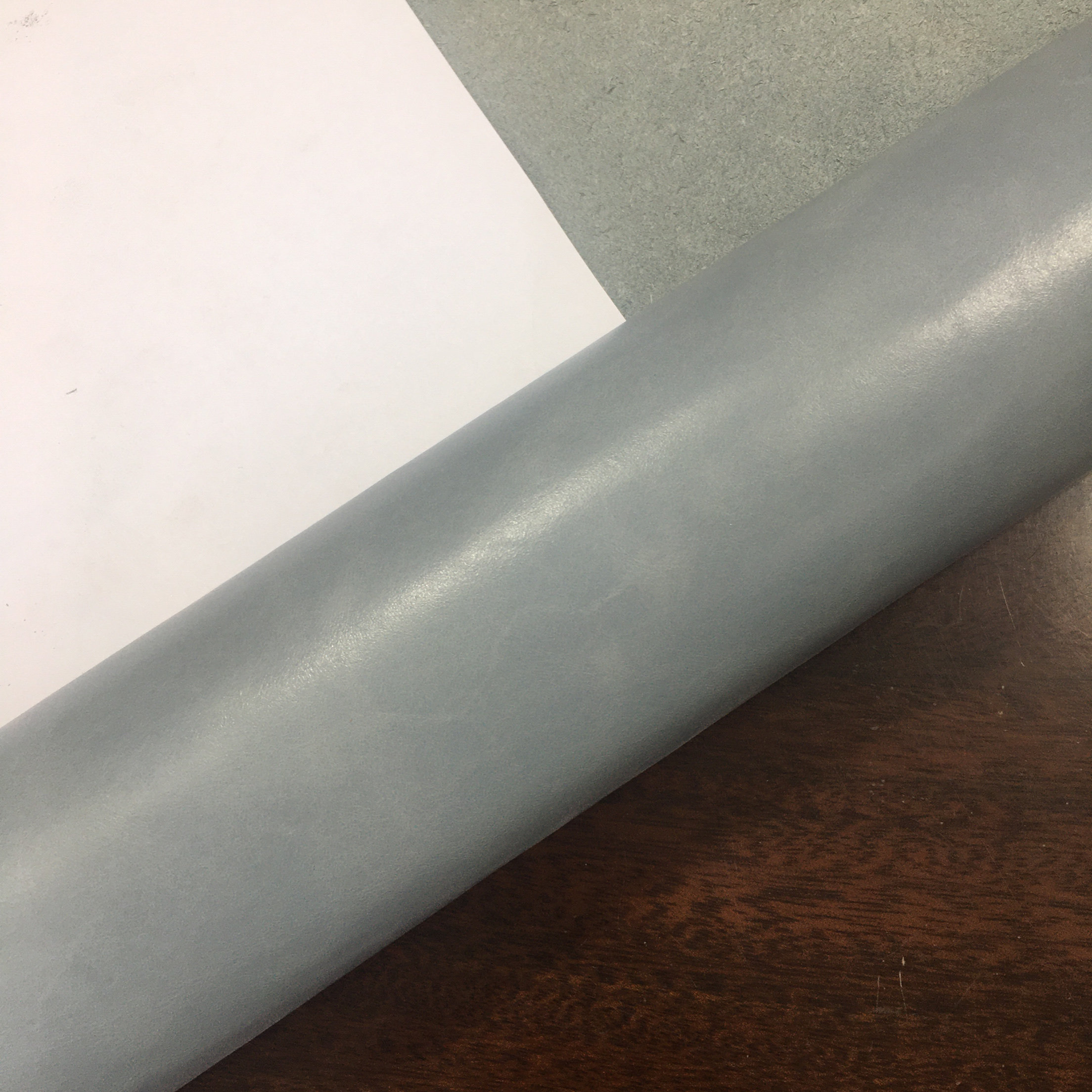 D1242淡雾霾灰蓝色油蜡头层牛皮真皮手工DIY皮料1.5mm偏软