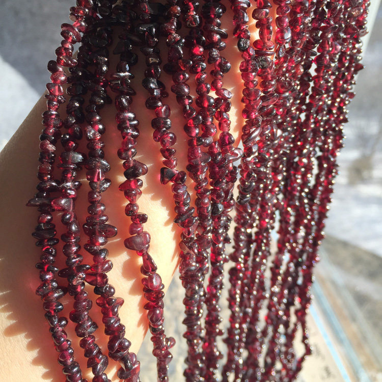 Sweet配饰 天然石榴石酒红3-5mm碎石随型80cm半成品diy配珠福利价
