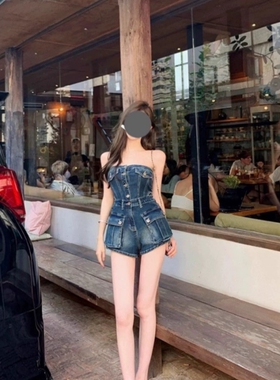 辣妹百搭减龄设计感小心机一字领露肩抹胸牛仔系带新款连体短裤女