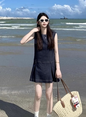 复古深蓝色无袖背心牛仔连衣裙女夏季气质宽松a字圆领百褶短裙子
