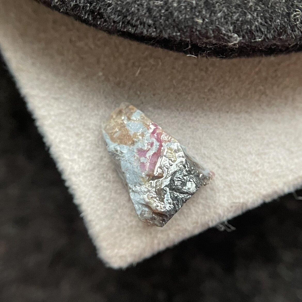 醒走 天然舒俱来老料桃红蓝樱花原石小料苏纪石原料裸石