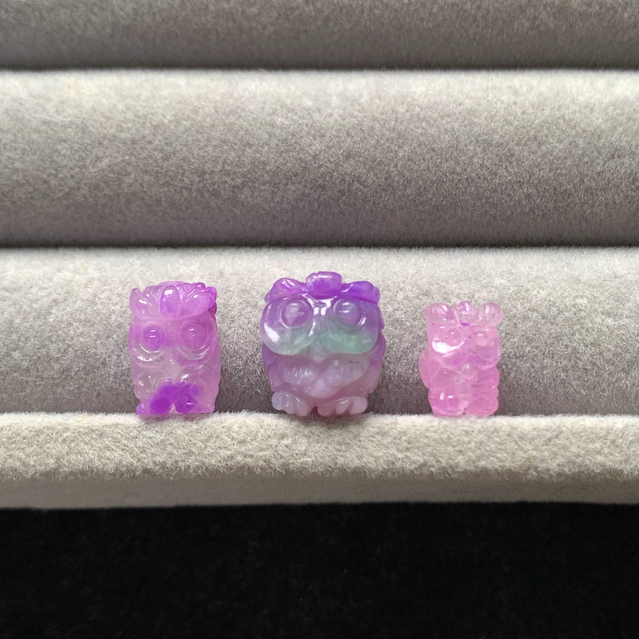 醒走天然舒俱来冰透玉化玻璃体冰飘粉紫绿色桃粉色雕刻猫头鹰珠子
