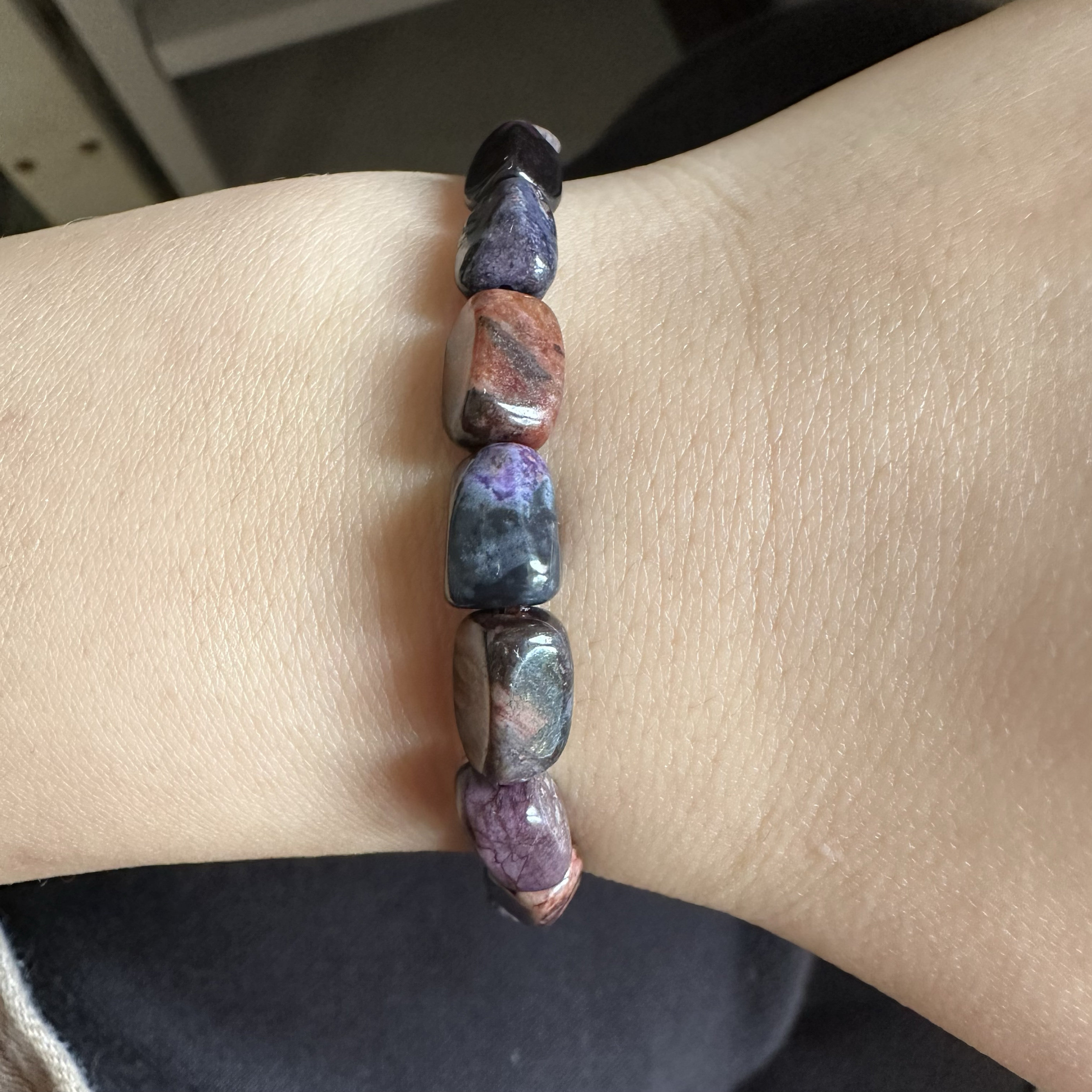 醒走 天然舒俱来南非老矿四棱柱随形珠手串苏纪石手链