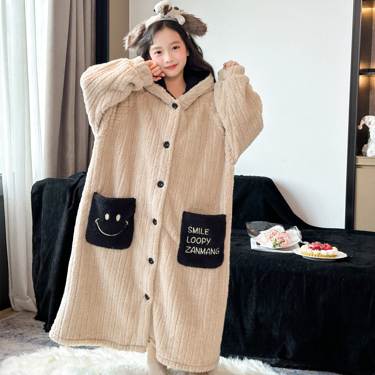 新款女童睡袍秋冬季珊瑚绒2025儿童加绒加厚长款睡衣女孩浴袍冬天