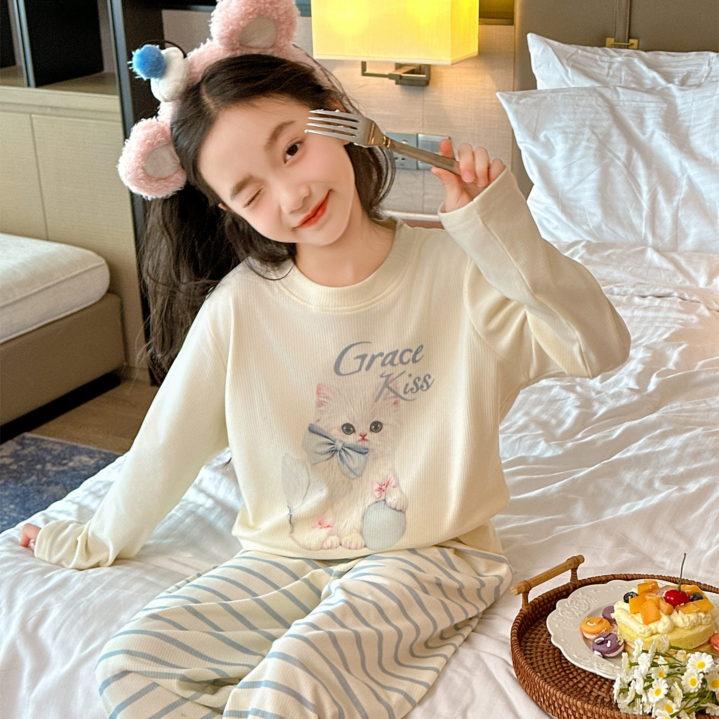 新款儿童睡衣女孩2025冬季初中生德绒家居服女童网红爆款长袖套装