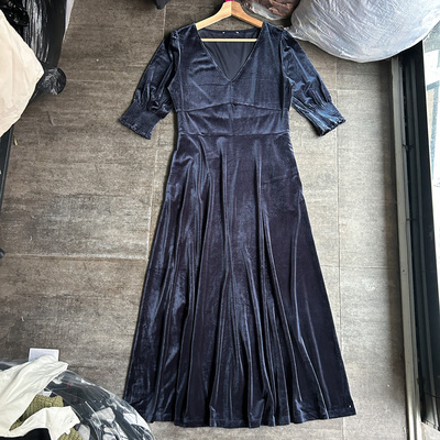 不褪换 英国the white company春秋女V领丝绒五分袖A字长款连衣裙