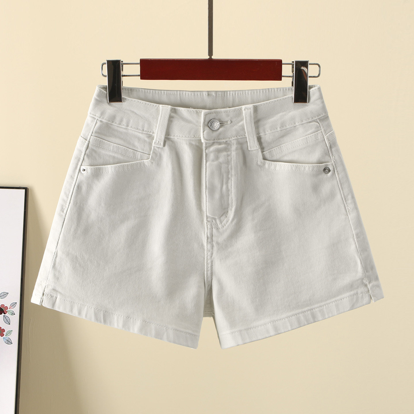 米白色牛仔短裤女2026新款春夏高腰宽松阔腿显瘦弹力百搭休闲热裤