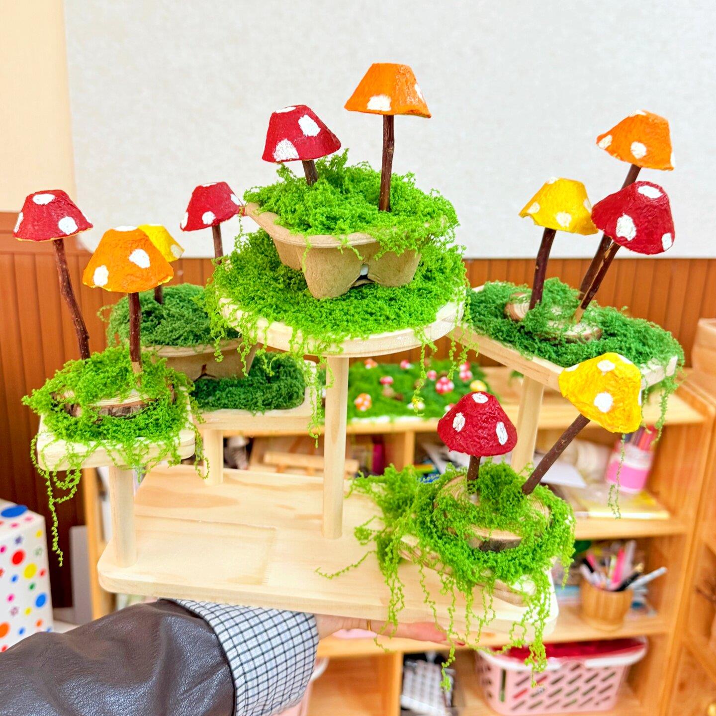 幼儿园环创苔藓松果DIY作品置物