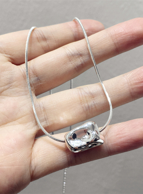 凹凸不平金属方块几何短款项链