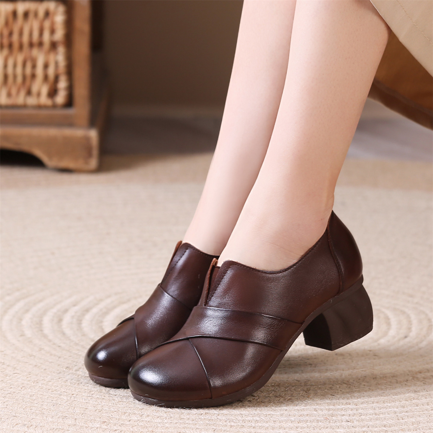 春秋原创复古妈妈鞋真皮单鞋舒适中粗跟女鞋软底手工全牛皮单皮鞋,女鞋,深口单鞋,淘宝优惠券,粉丝福利购,淘宝优惠卷