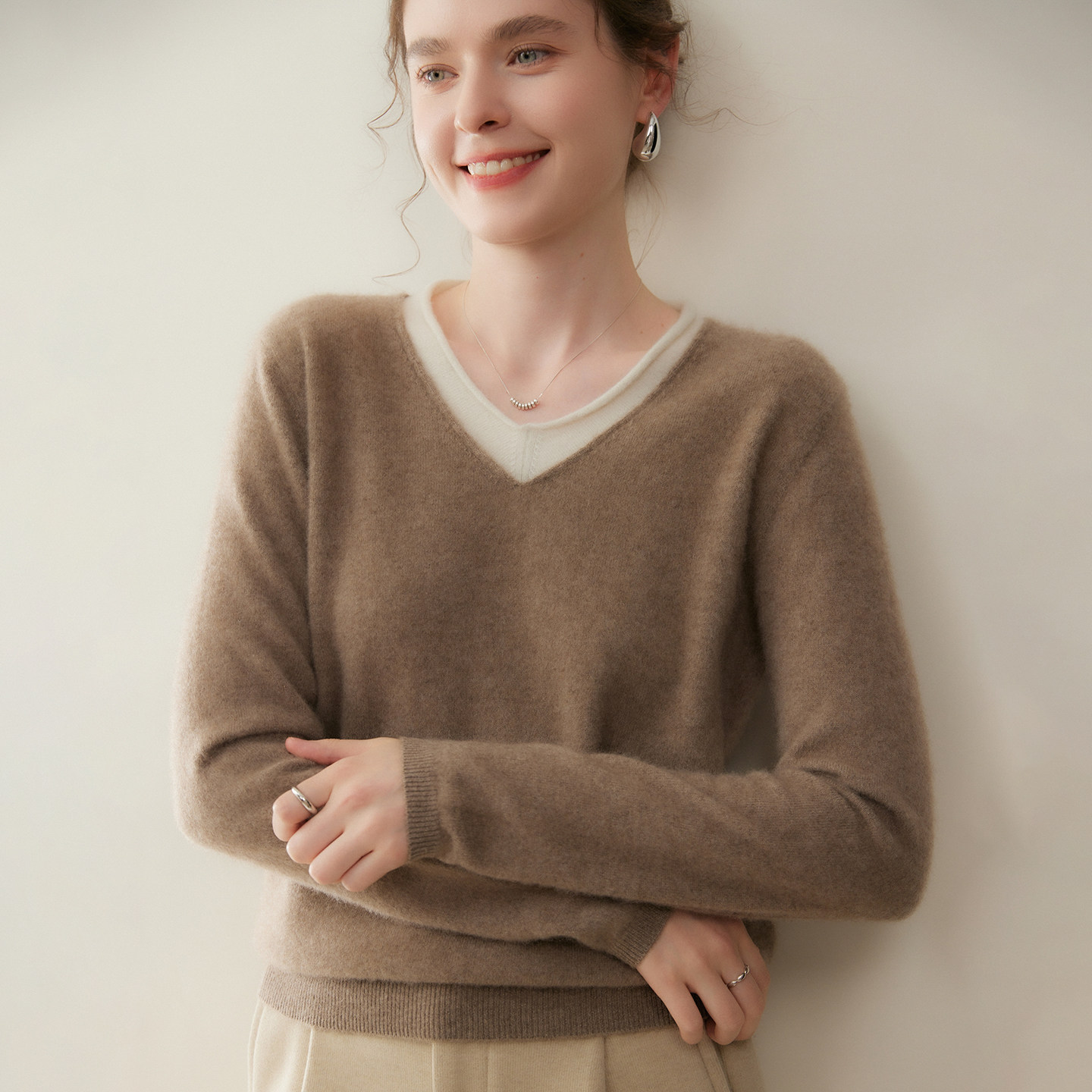 100%纯山羊绒衫女V领假两件针织