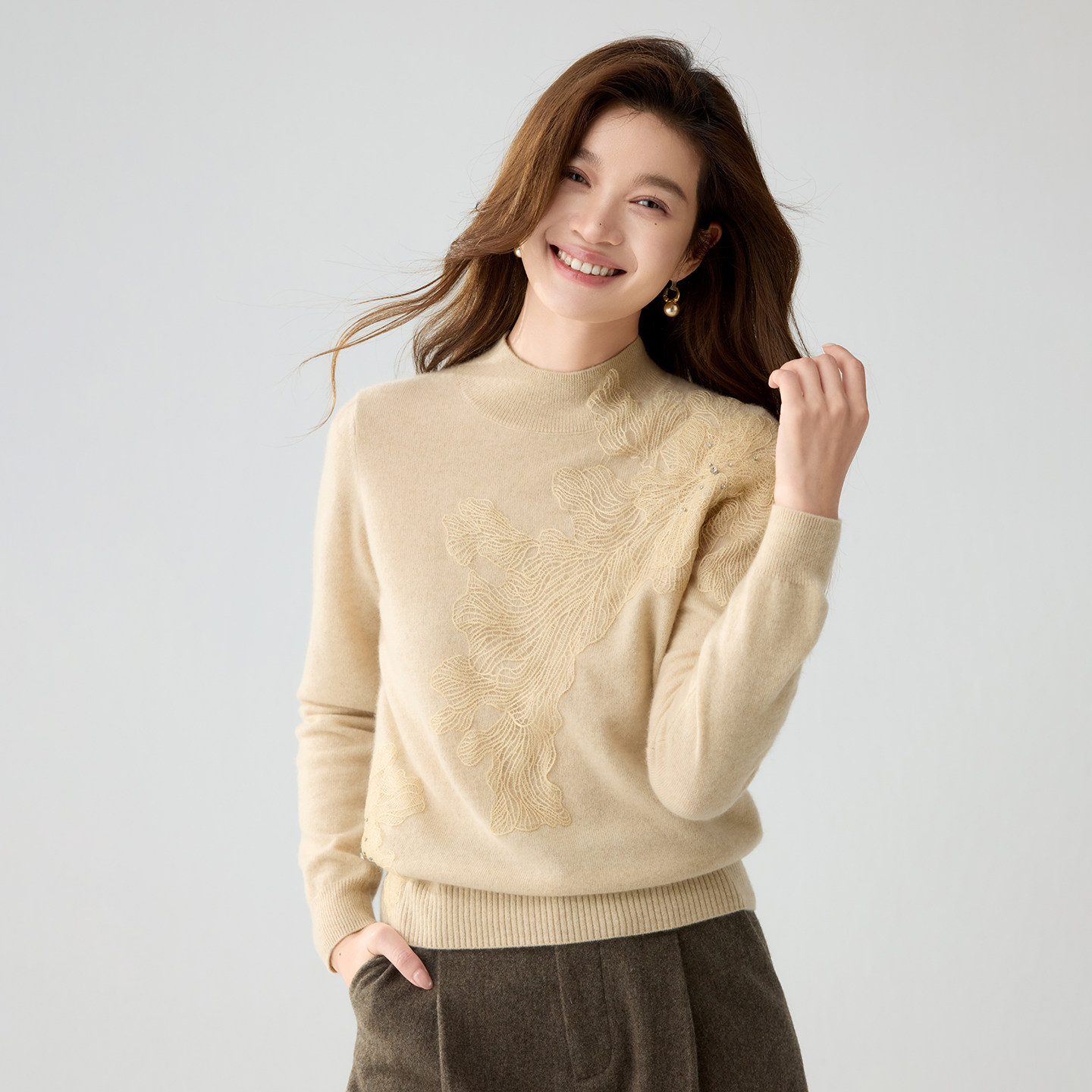 秋冬100%纯羊绒半高领针织毛衣女