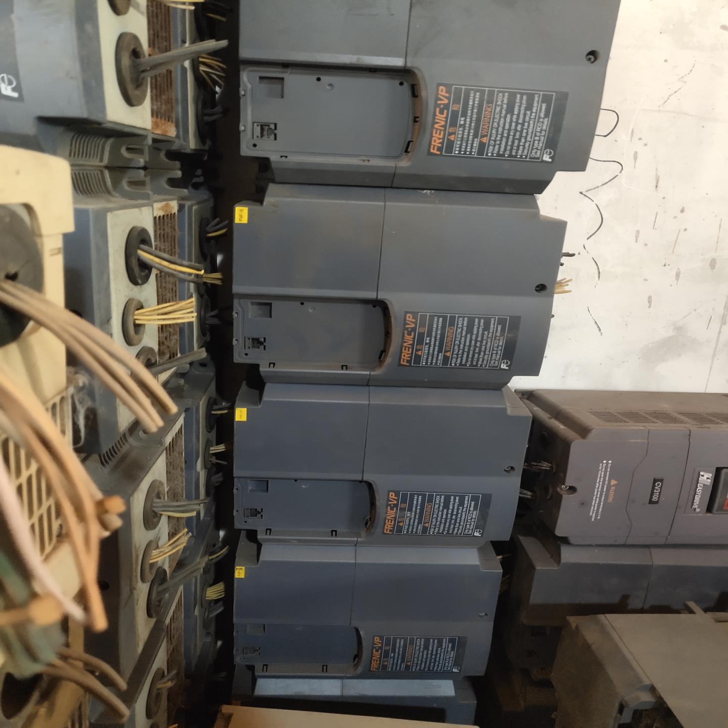 富士F1S变频器75KW{天意设备}