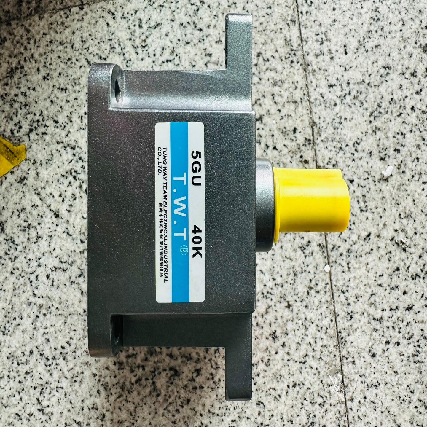 TWT减速机5GU40K   2 个{天意设备}