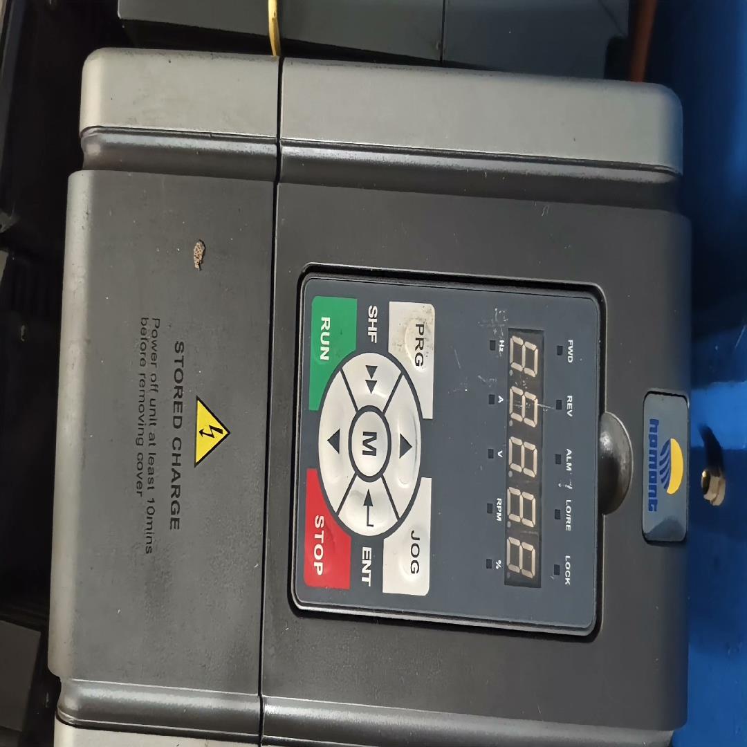 9成新海浦蒙特变频器HD30-4T3P7G5P5P-M1{天意设备}