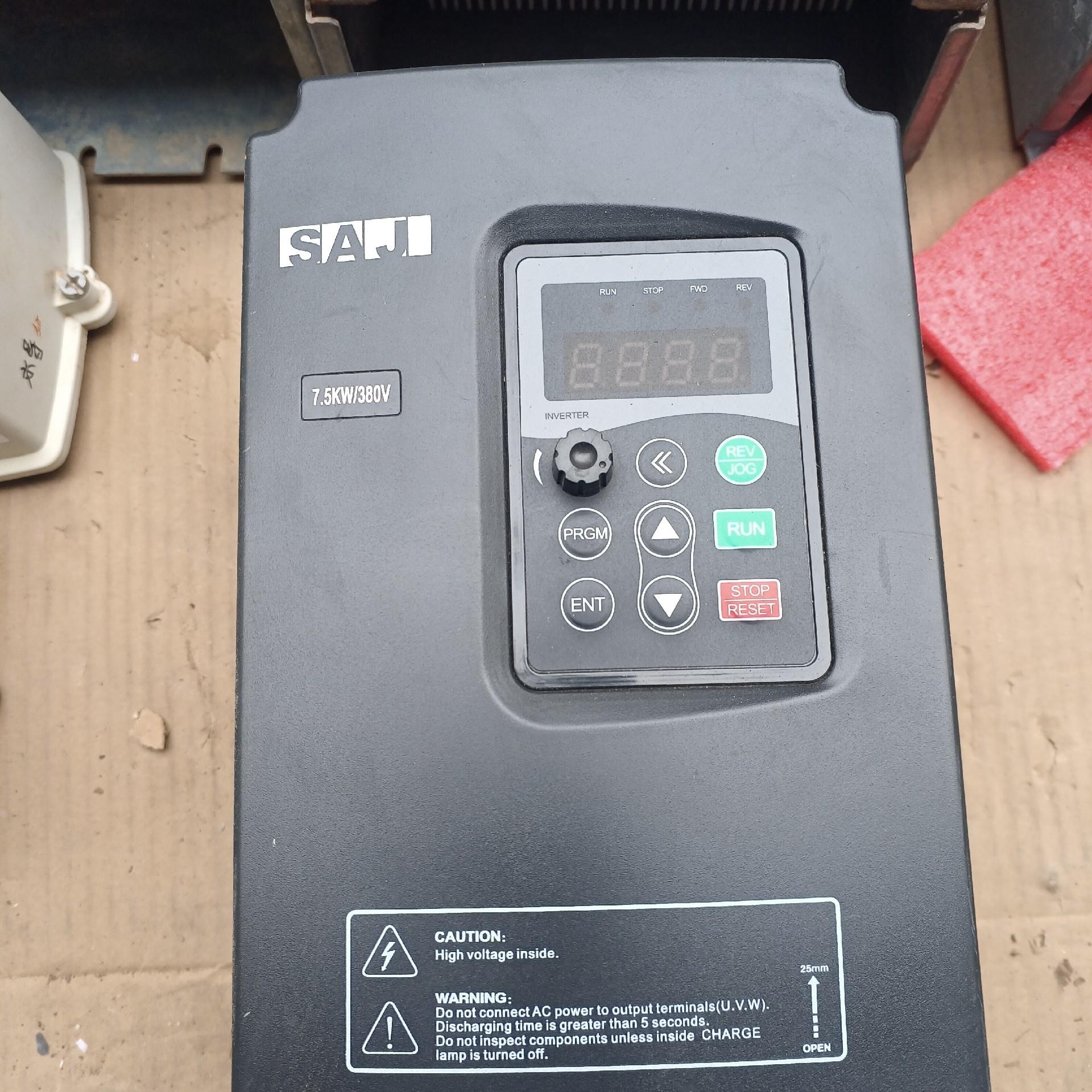 三晶变频器型号8000B-4T7R5GB{天意设备}