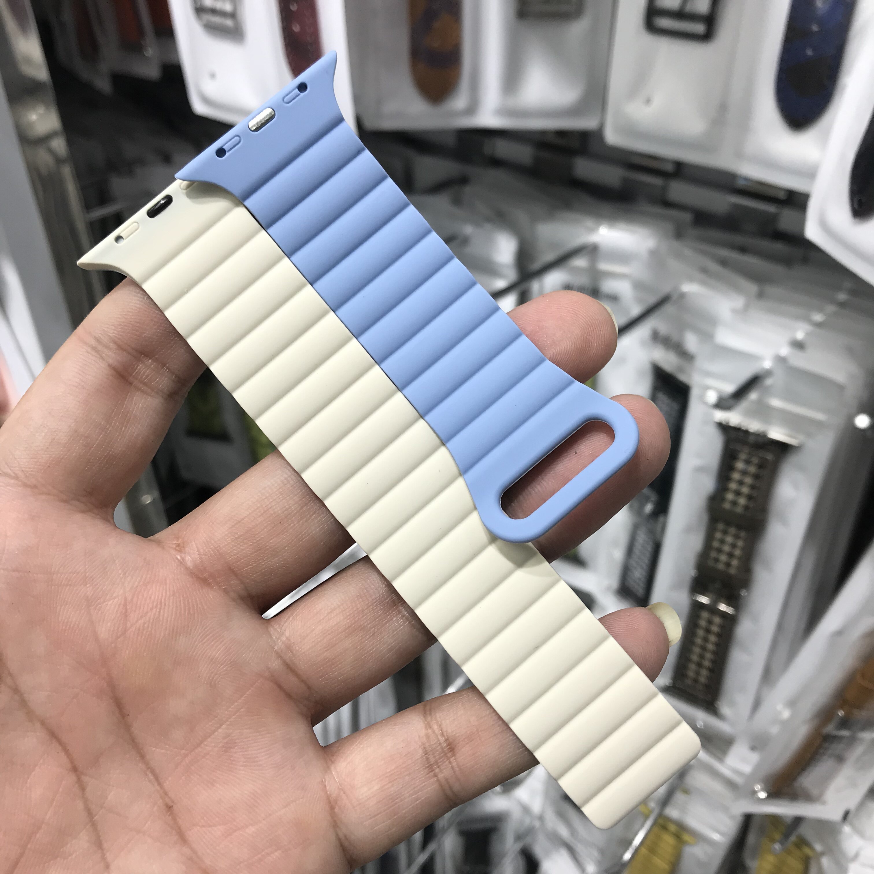 适用华强北s12新款硅胶磁吸s11苹果手表带iwatch9回环applewatch