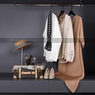 轻奢软装样板房衣服衣帽间组合衣橱摆件包包帽鞋子装饰品衣柜摆设