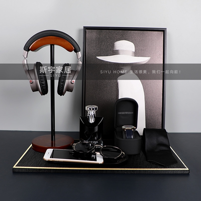 轻奢现代样板房间装饰飘窗组合