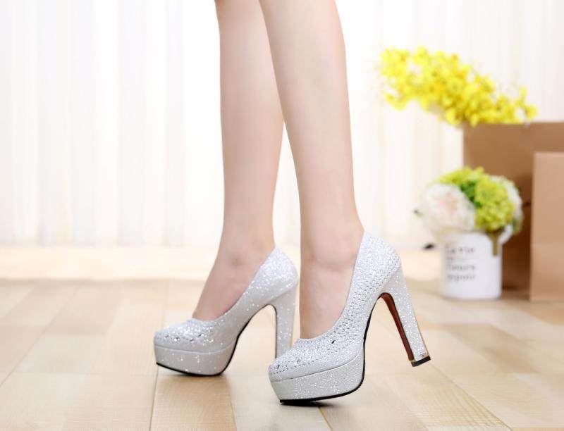 粗跟白色婚纱鞋礼服宴会夜店绑带银新娘结婚水钻超高12厘米女单闪|ruв категории Женская обувь, низкий чистка - от Buy2taobao.com для оказания профессиональной услуги покупки агента Taobao