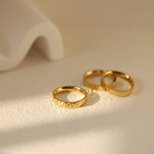 欧美水波纹手工捶纹肌理设计女士窄版时尚戒指 钛钢镀18K金JZ064