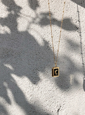 复古方形黑色月亮项链锁骨链