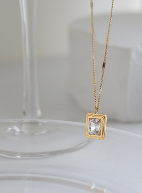 法式高钻冰糖方砖钛钢锁骨链