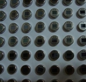 厂家供应原装PIR 热释电人体红外传感器 D204S