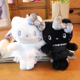 日单 正版环球影城hellokitty 凯蒂猫 黑白 毛绒公仔 可爱挂件