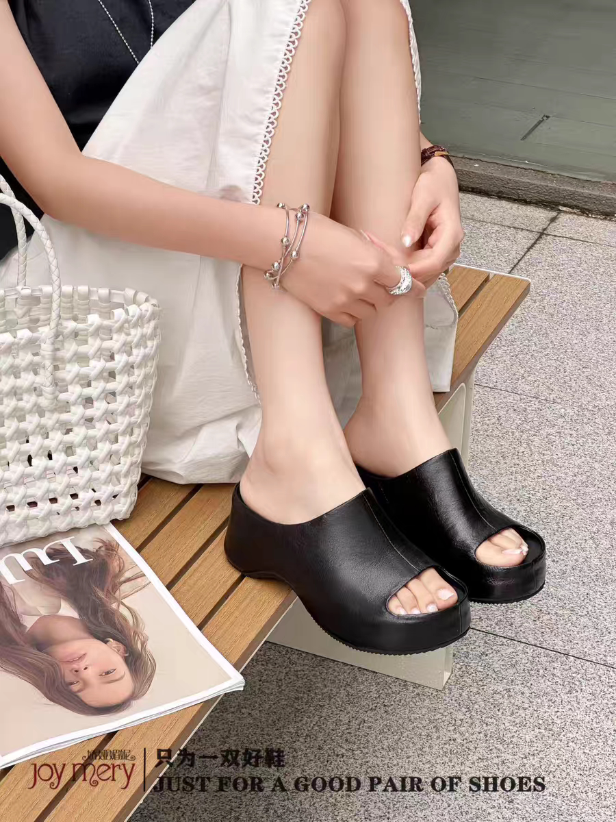 娇娅媚妮专柜正品2026新款牛皮松糕厚底鱼嘴穆勒超轻沙滩凉拖鞋