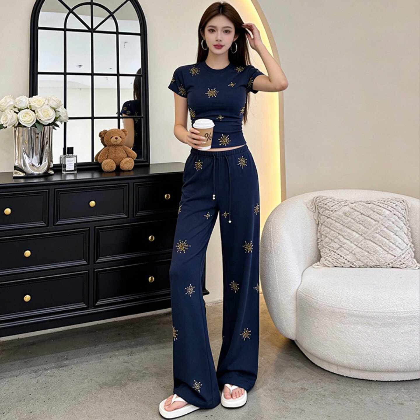 超火烫钻短款紧身短袖运动套装女夏季休闲宽松显瘦阔腿裤两件套潮