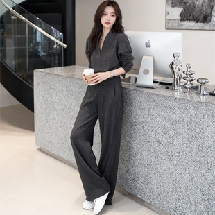 加绒V领拉链长袖运动套装女秋冬新款高级感休闲宽松阔腿裤两件套
