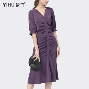 欧美时尚V领连衣裙女夏装新款洋气欧货收腰中长款包臀裙修身显瘦