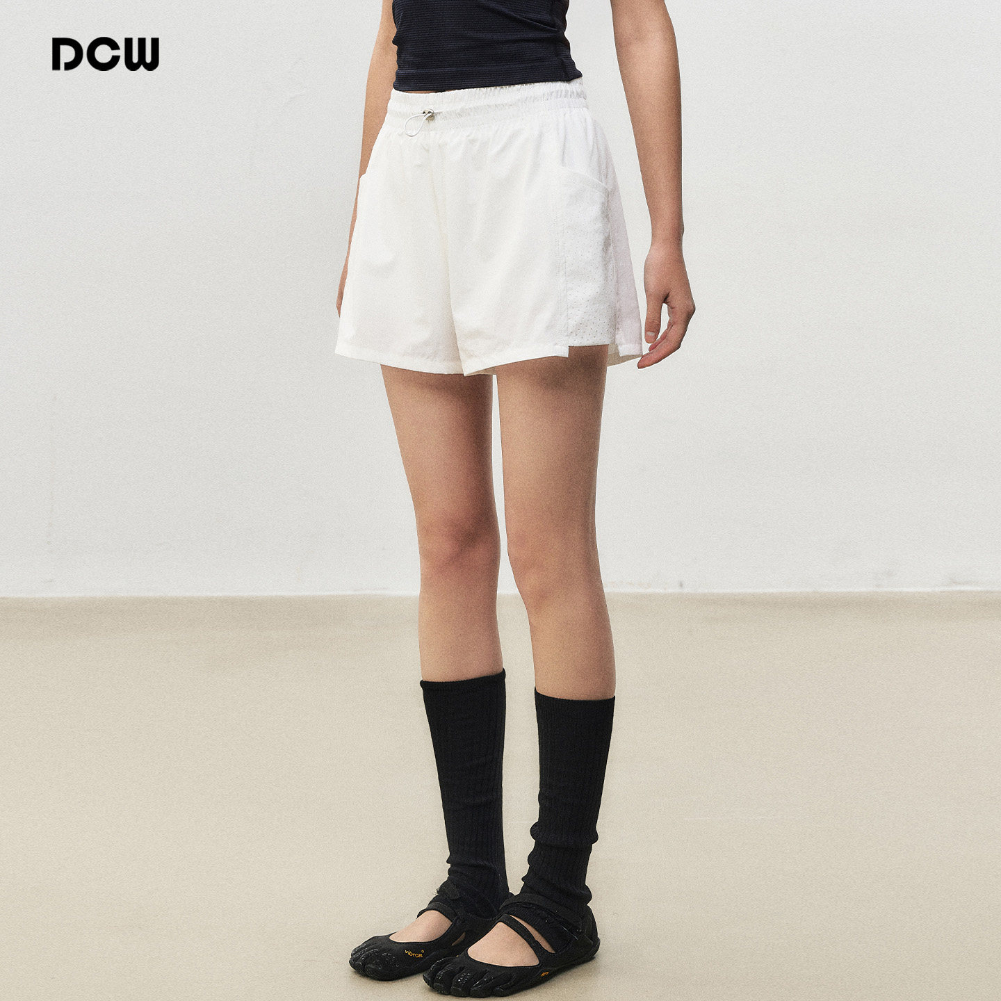 DCW防走光运动短裤女宽松显瘦轻薄健身跑步训练普拉提瑜伽三分裤,运动服/休闲服装,运动中长裤／短裤,淘宝优惠券,粉丝福利购,淘宝优惠卷