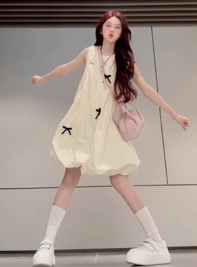 法式黄色无袖花苞洋装子女夏季2026新款小个子气质背心a字短裙