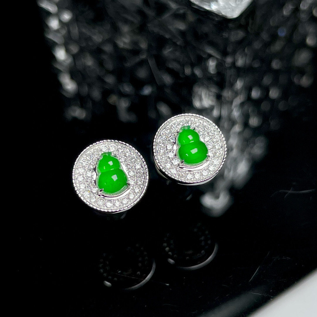 特价小夏珠宝18K金南非钻镶嵌缅甸天然A货翡翠高冰阳绿葫芦耳钉