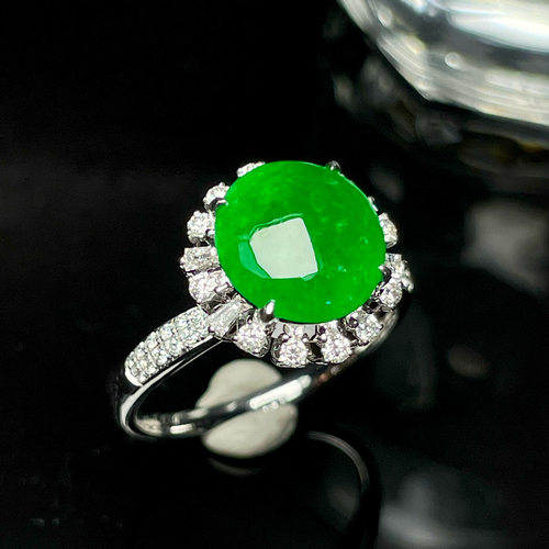 特价小夏珠宝18K金南非钻镶嵌缅甸天然A货翡翠冰种阳绿蛋面戒指