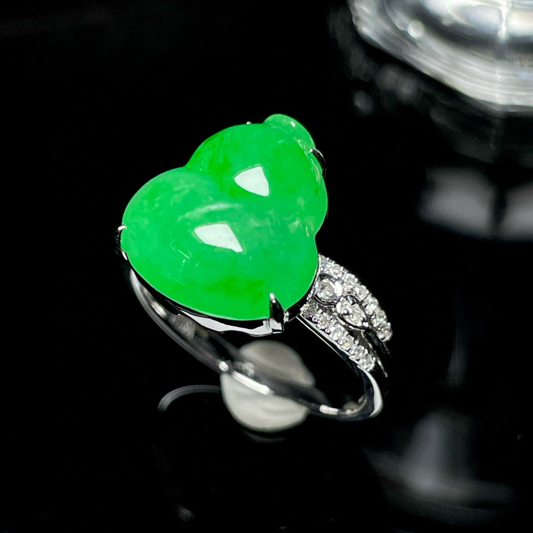 特价小夏珠宝18K金南非钻镶嵌缅甸天然A货翡翠冰种阳绿葫芦戒指